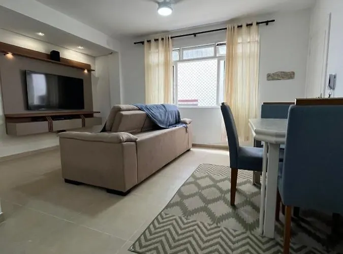 Apartamento No Guaruja, Praia Pitangueiras, 2 Dormitorios, Reformado.