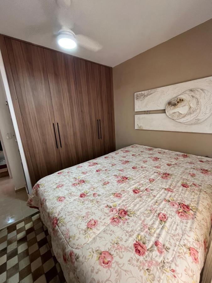 Apartamento Apartamento No Guaruja, Praia Pitangueiras, 2 Dormitorios, Reformado. *