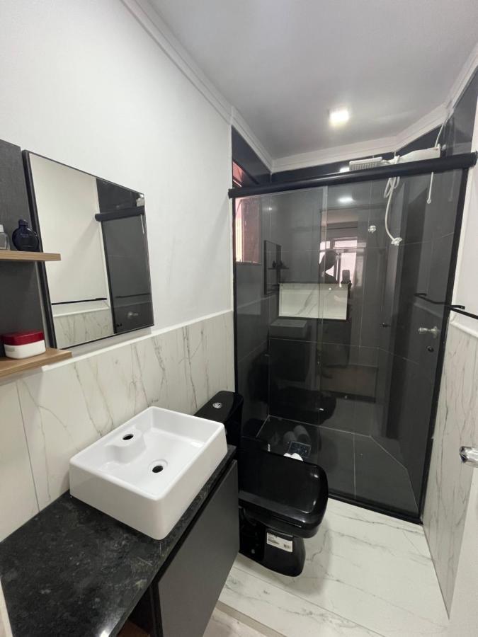 Apartamento No Guaruja, Praia Pitangueiras, 2 Dormitorios, Reformado. Apartamento